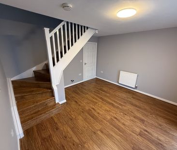 2 Bed End Terrace, Surrey Drive, CV3 - Photo 6