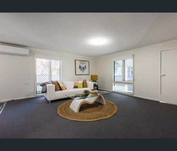 Refreshed 3 bedroom home - Photo 5