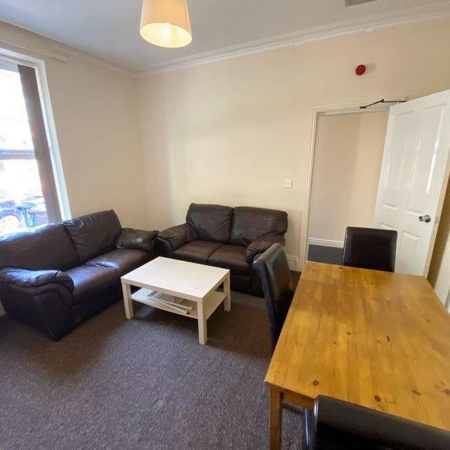 6 bedroom house share to rent - Photo 1