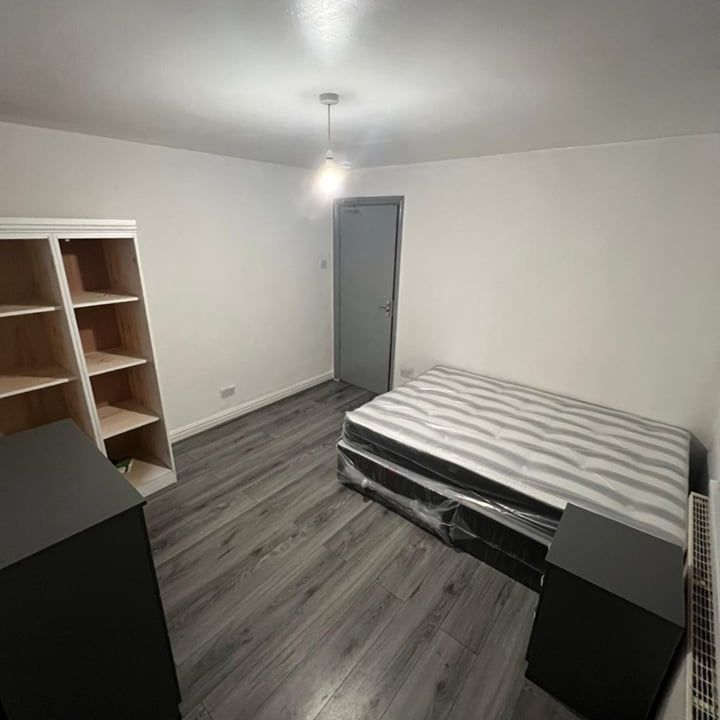Room in a Shared House, Melrose Road, B20 - Photo 1