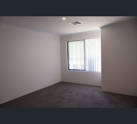 29 Ainsworth Crescent, Mandogalup, WA 6167 - Photo 1