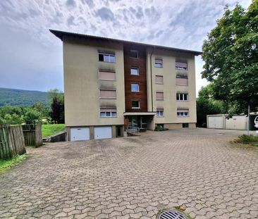 "Charmante Wohnung mit grossem Balkon!" - Photo 1