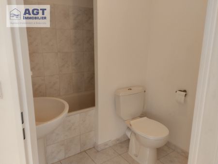 Location Appartement 4 pièces 81m² BEAUVAIS 60000 - Photo 3