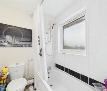 St Peters Close, Cheltenham, Gloucestershire, GL51 - Photo 6