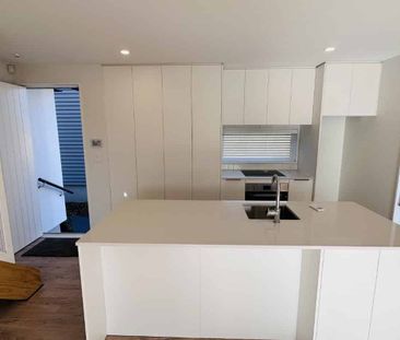 Phillipstown - 2 Bedroom - Photo 3