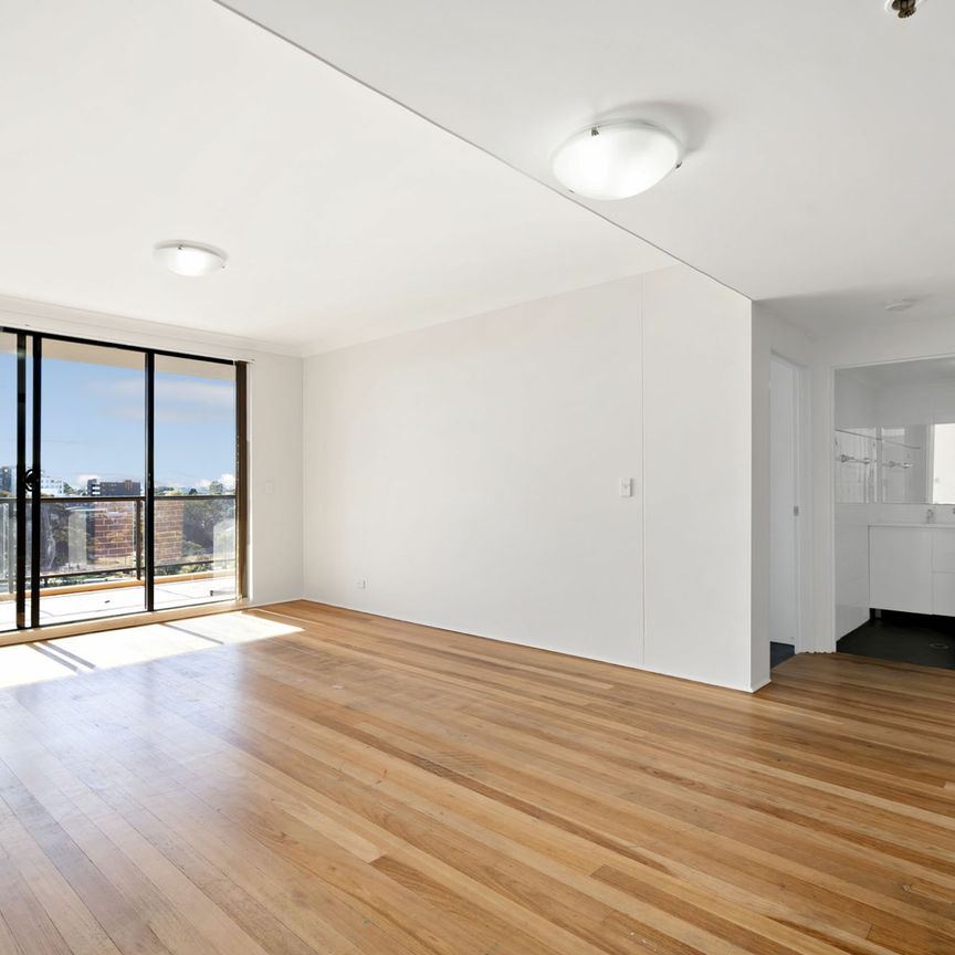 Modern 2 Bedroom Security Apartment - Photo 1