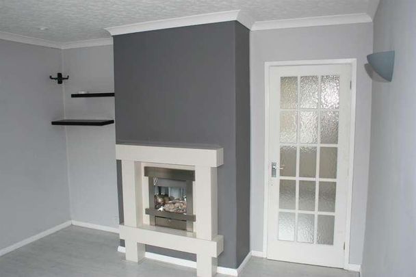Whitesands Road, Lymm, WA13 - Photo 1
