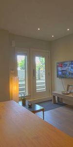 Cozy 1 Bdrm + 2 Bth - Garden Suite - Kitsilano! UNFURNISHED! - Photo 3