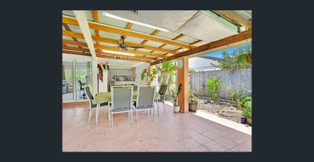 Solid Three Bedroom Home - Photo 2