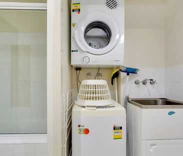 CAIRNS CITY APARTMENT, IN SOUGHT AFTER COMPLEX! - Photo 1