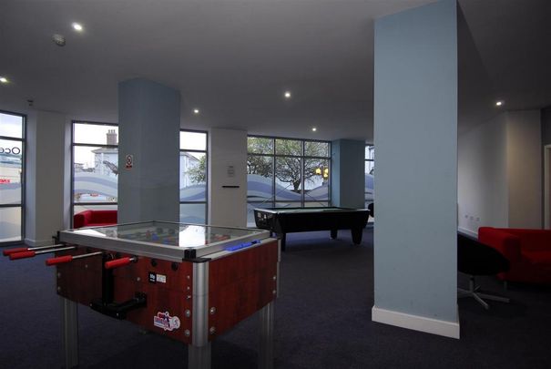 8 bedroom apartment to rent - Photo 1