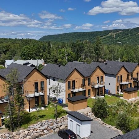 Condos neufs au rez-de-chaussée – à 2 minutes de marche des commerces. Saint-Donat • - Photo 4