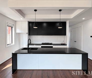 Spacious 4-Bedroom Family Home with Refrigerated Cooling & Multiple... - Photo 2