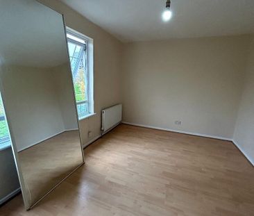 4 bedroom terraced house to rent - Photo 6