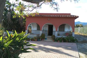 Ref. 38196 Country house