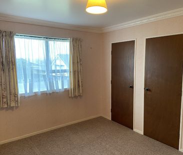 It's the LOCATION! - Photo 4