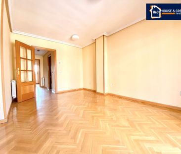 Apartamento de alquiler en Calle de Los Monederos, Moscardó - Photo 1