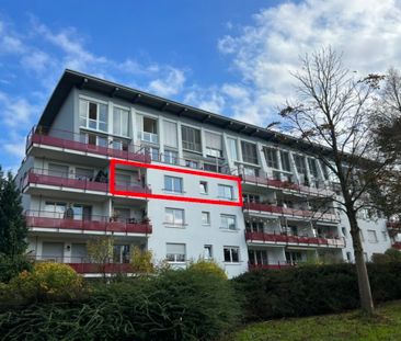 Charmante 3-Zimmerwohnung mit Loggia und Tiefgaragenstellplatz in r... - Photo 1