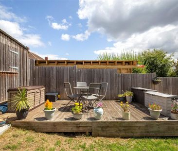 3 bedroom semi-detached house to rent - Photo 4