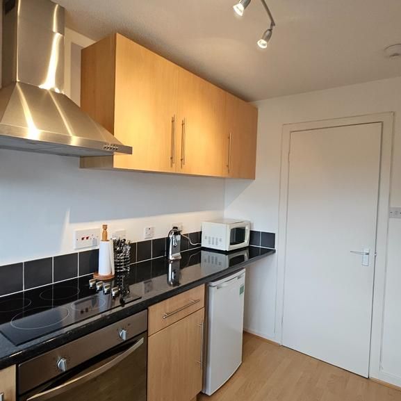 1 bedroom flat to rent - Photo 1