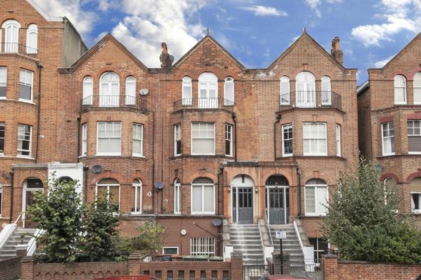 Greencroft Gardens, NW6, London - Photo 1