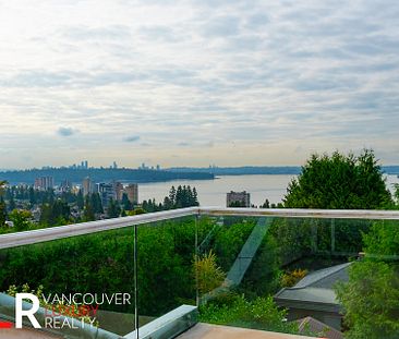 House in West Vancouver, BC - Photo 2