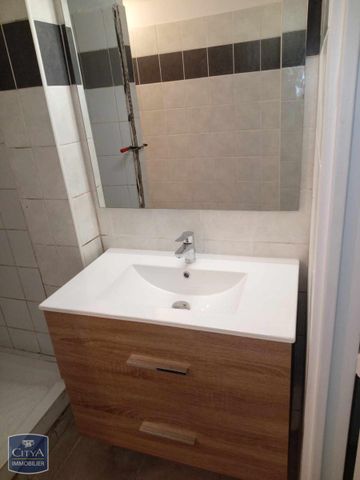 Location Appartement 1 pièce 31m² LE TAMPON 97430 - Photo 2