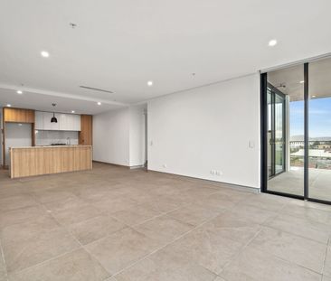 As new luxury apartment in Point Frederick - Photo 1