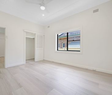 Freshly Renovated 3 Bedroom Home in a Prime Location! - Photo 3