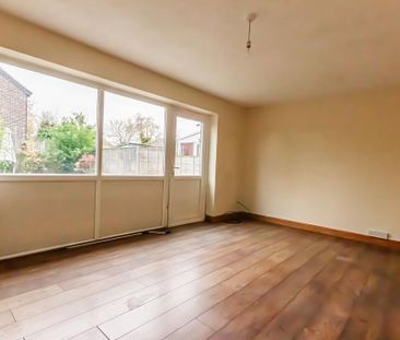 3 bedroom semi-detached house to rent - Photo 2