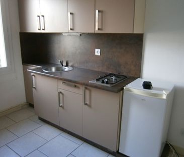 Dans belle maison, joli T1 entièrement rénové - Photo 3