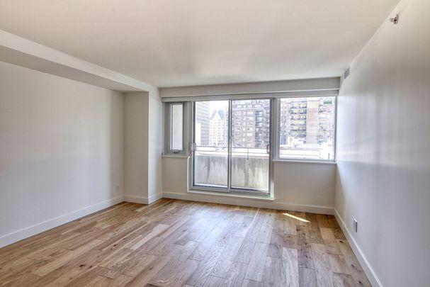 3460 Peel Street - Photo 1