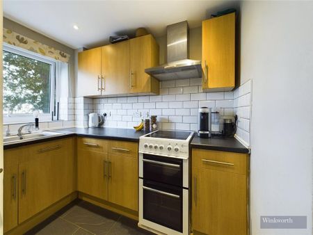 2 bedroom maisonette to rent - Photo 5