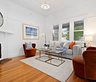 CALIFORNIAN BUNGALOW DELIGHT - Photo 3