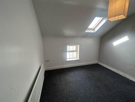 Apt 2, 18 Shore Road - Photo 3