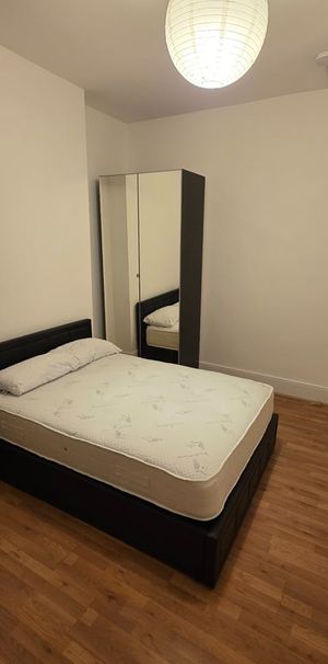 Room in a Shared House, Bathurst Gardens, NW10 - Photo 1