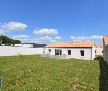 Location Maison 4 pièces 80m² LE MAY SUR EVRE 49122 - Photo 2