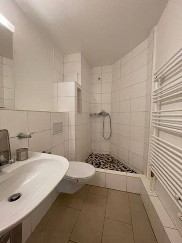 In the heart of the city of Orbe, beautiful 3-room apartment - Photo 5