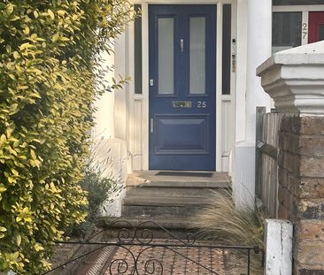 Room in a Shared Flat, Montrell Road, SW2 - Photo 4