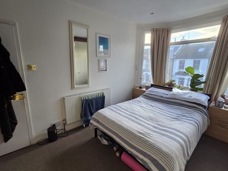 Room in a Shared House, Graveney Road, SW17 - Photo 5