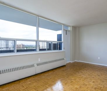 6171 Bathurst St - Photo 6
