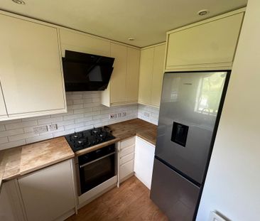 2 bedroom end of terrace house to rent - Photo 6