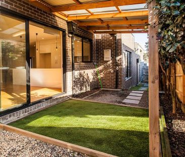 MODERN LIVING AT ITS BEST! - Photo 3