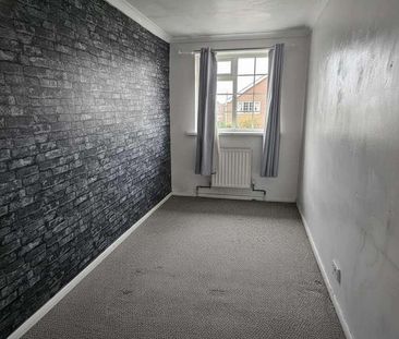 St. Nicholas Drive, Grimsby, DN37 - Photo 4