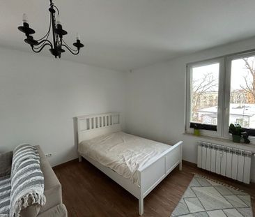 Przestronna kawalerka na wynajem - Zdjęcie 4