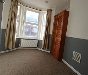 Flat to rent on - Photo 6