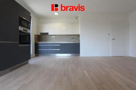 Pronájem luxusní novostavby bytu 3+kk, ul. Neumannova, Brno-Masarykova čtvrť, balkon, garážové stání - Fotografie 2