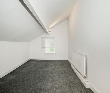 2 bedroom end of terrace house to rent - Photo 4