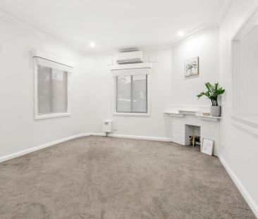 Dee Why, 11 South Creek Road - Photo 2