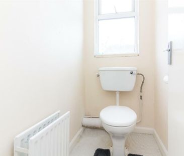 2 bedroom terraced house to rent - Photo 6